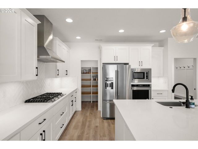 17331 Nw ANITA St, Portland, OR 97229