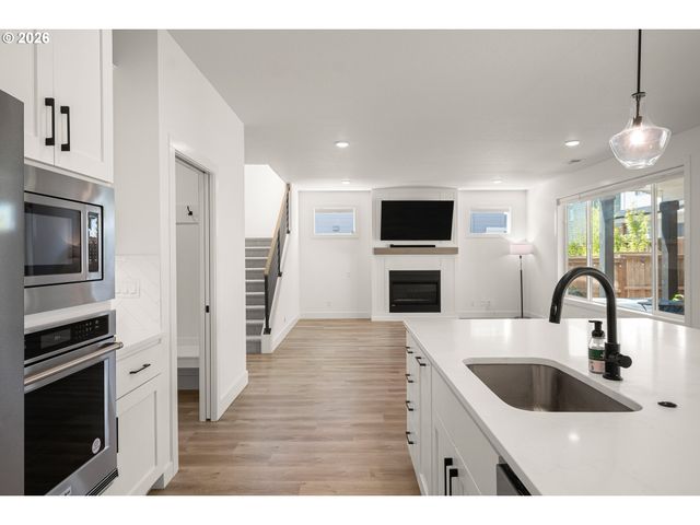 17331 Nw ANITA St, Portland, OR 97229