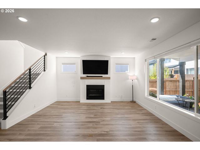 17331 Nw ANITA St, Portland, OR 97229