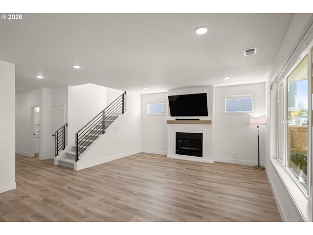17331 Nw ANITA St, Portland, OR 97229