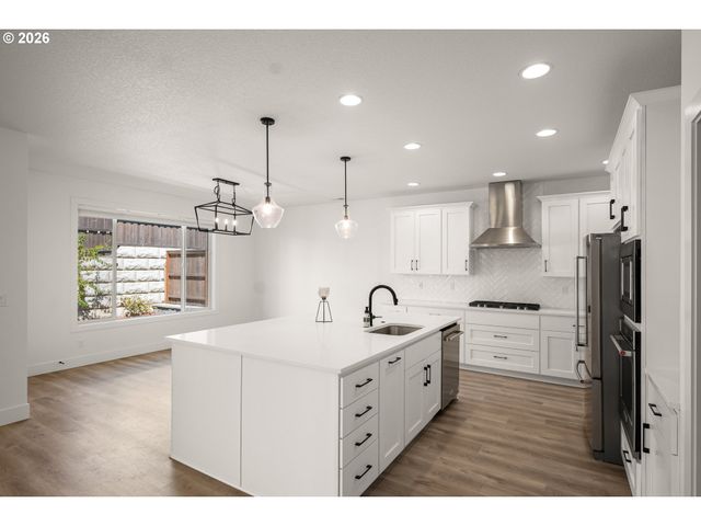 17331 Nw ANITA St, Portland, OR 97229