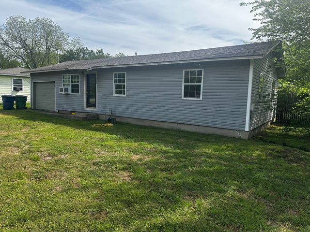 623 Grayson Street, Pottsboro, TX 75076