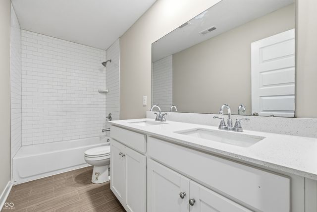 9681 Crossfield Road, Avon, IN 46123