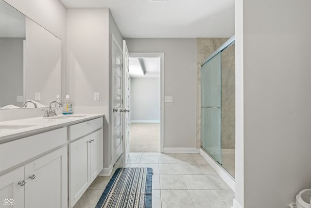 9681 Crossfield Road, Avon, IN 46123