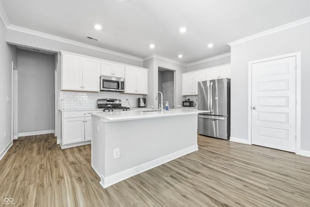 9681 Crossfield Road, Avon, IN 46123