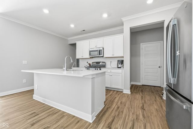 9681 Crossfield Road, Avon, IN 46123