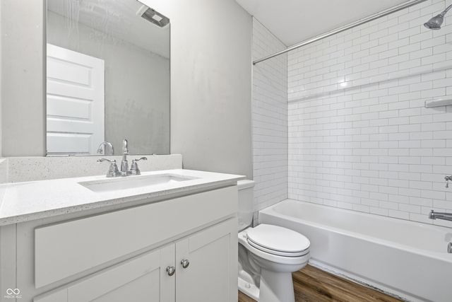 9681 Crossfield Road, Avon, IN 46123