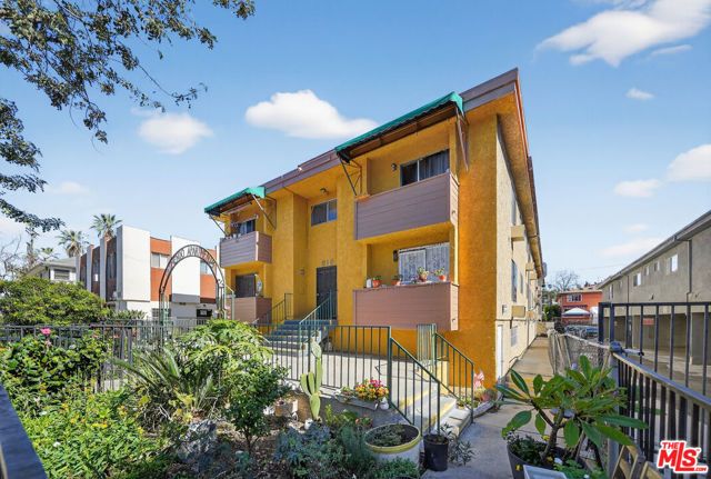 210 S Commonwealth Avenue, Los Angeles, CA 90004