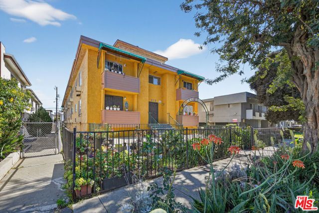 210 S Commonwealth Avenue, Los Angeles, CA 90004