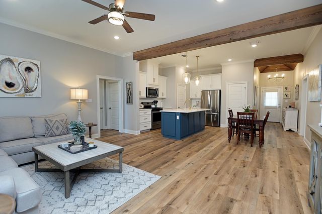 200 Margie St, Thibodaux, LA 70301