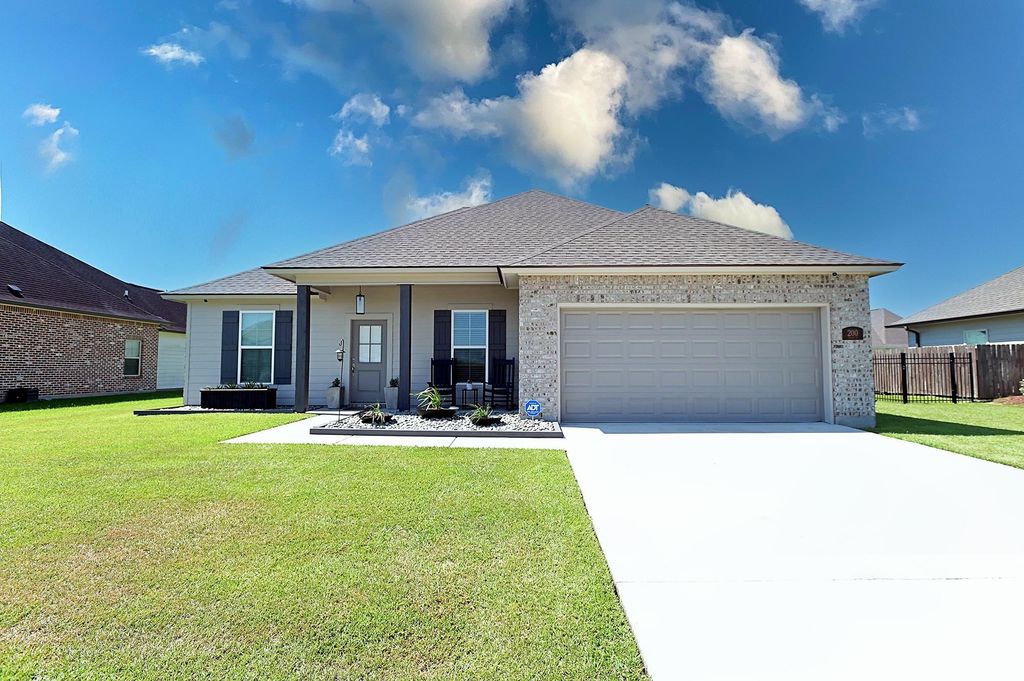 200 Margie St, Thibodaux, LA 70301