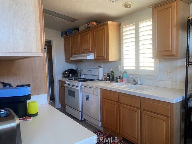 1250 N Kirby Street 132, Hemet, CA 92545