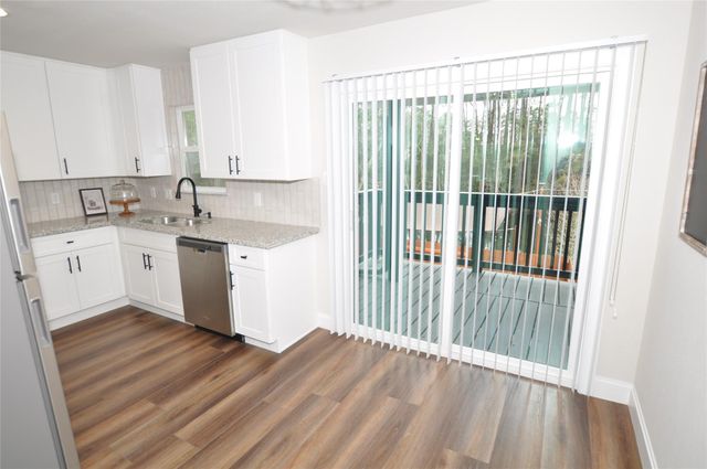 2655 Fountain View Street 3, New Caney, TX 77357