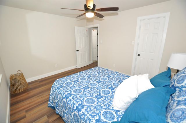 2655 Fountain View Street 3, New Caney, TX 77357