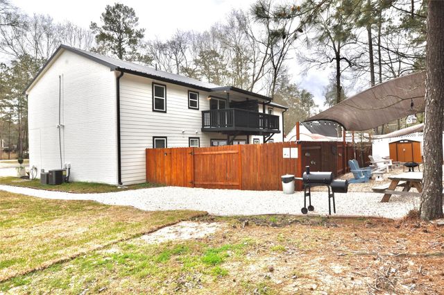 2655 Fountain View Street 3, New Caney, TX 77357
