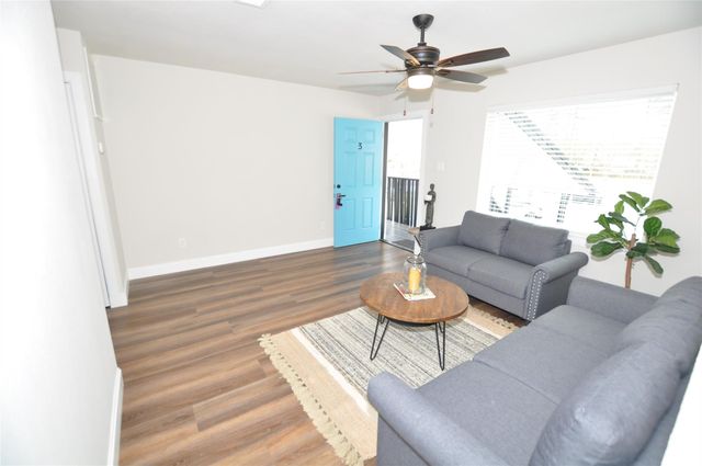 2655 Fountain View Street 3, New Caney, TX 77357