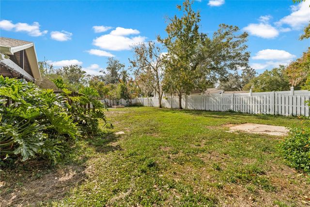 13627 13TH STREET, Dade City, FL 33525