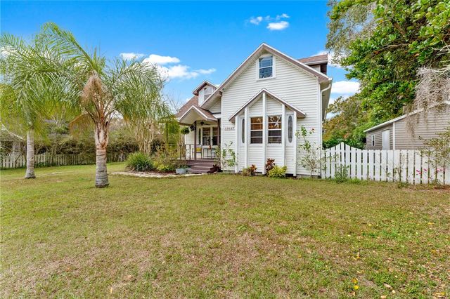 13627 13TH STREET, Dade City, FL 33525