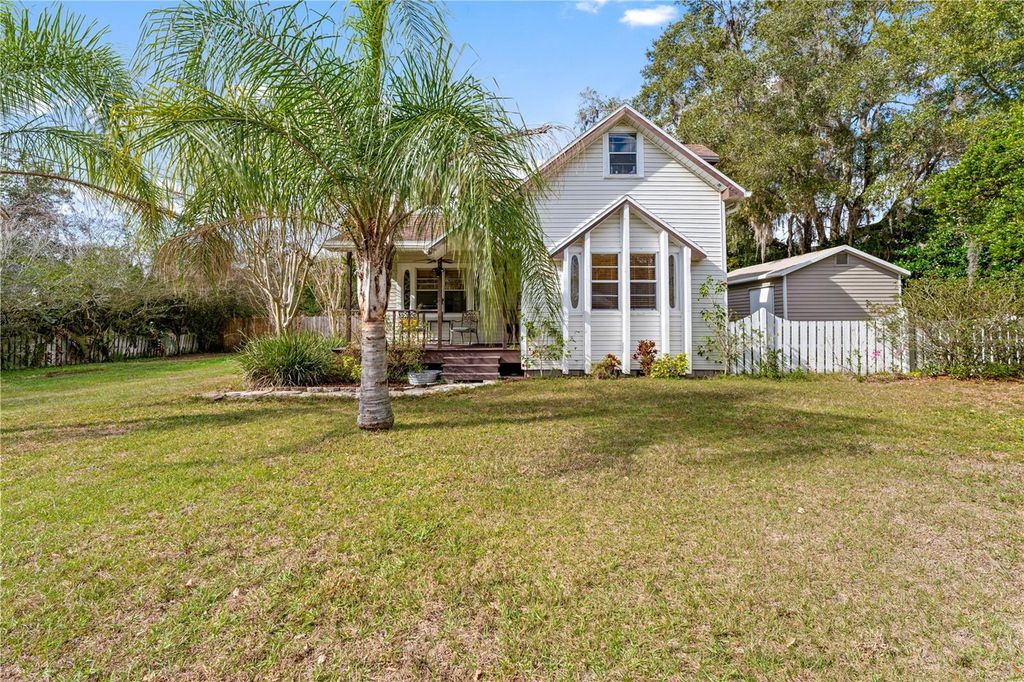 Image 2 of property listing at 13627 13TH STREET, Dade City, FL 33525
