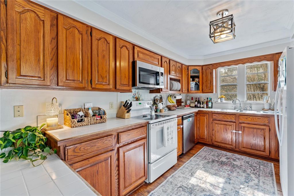 Image 12 of property listing at 13627 13TH STREET, Dade City, FL 33525