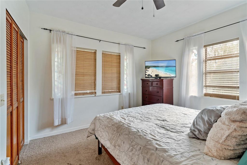 Image 17 of property listing at 13627 13TH STREET, Dade City, FL 33525