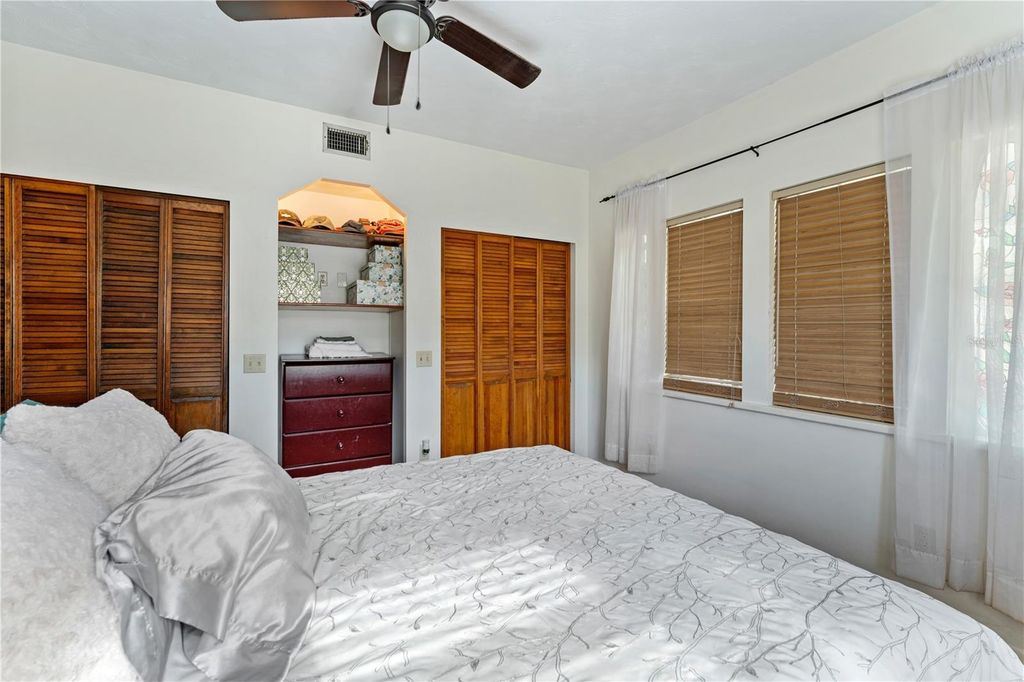 Image 18 of property listing at 13627 13TH STREET, Dade City, FL 33525