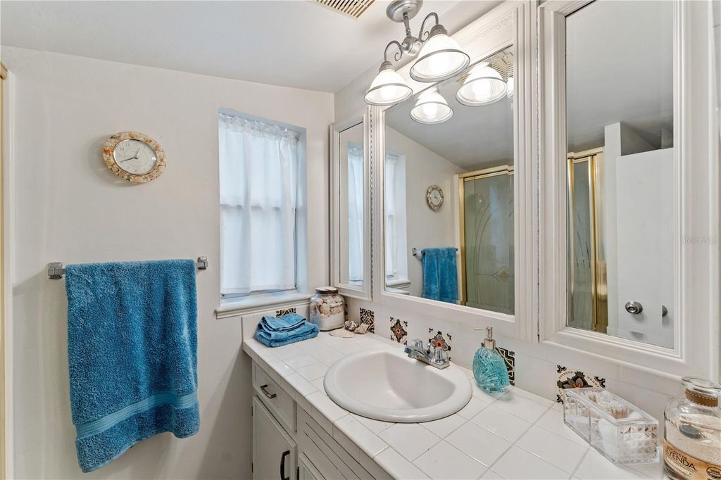 Image 31 of property listing at 13627 13TH STREET, Dade City, FL 33525