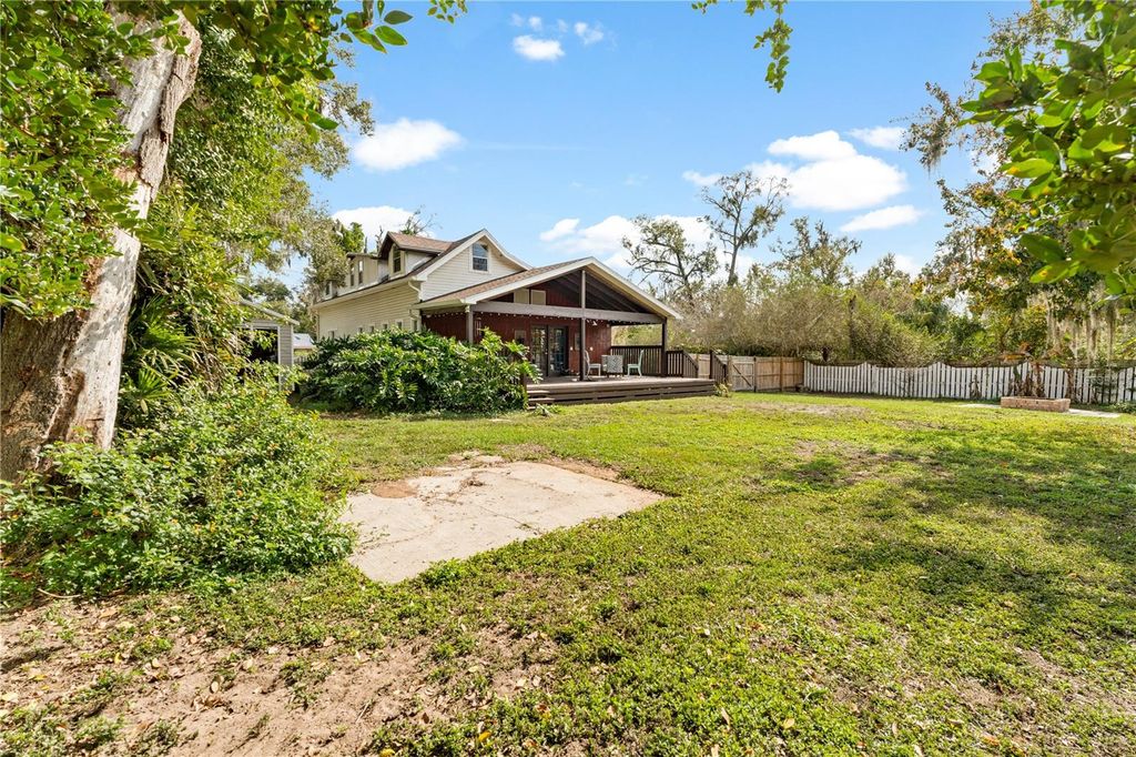 Image 37 of property listing at 13627 13TH STREET, Dade City, FL 33525