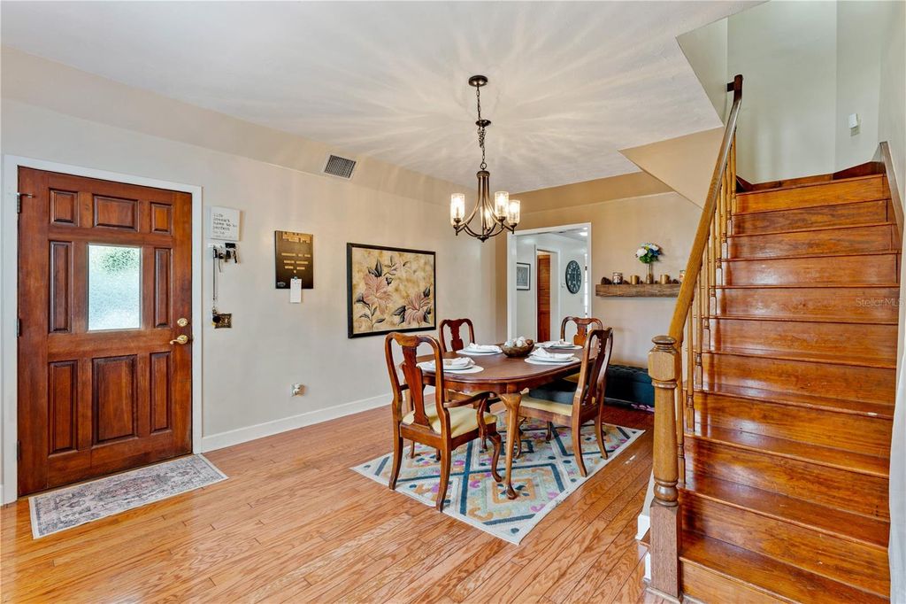 Image 7 of property listing at 13627 13TH STREET, Dade City, FL 33525