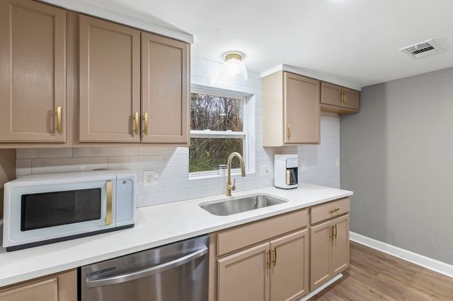 719 KELLUM LN, Burlison, TN 38015