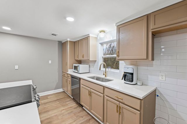 719 KELLUM LN, Burlison, TN 38015