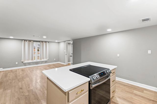 719 KELLUM LN, Burlison, TN 38015