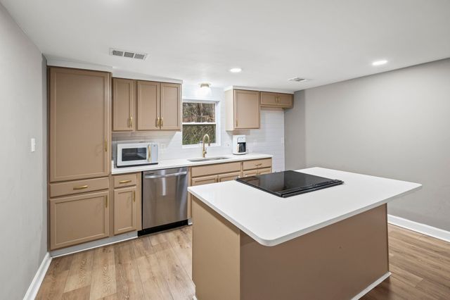 719 KELLUM LN, Burlison, TN 38015