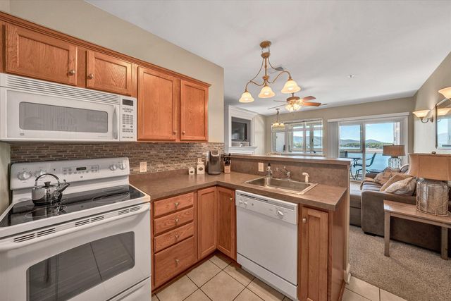 1245 Graves Harbor TRL 244, Huddleston, VA 24104