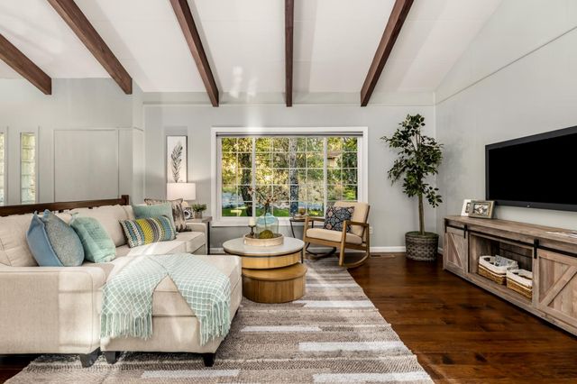 17082 Alioto Dr, Grass Valley, CA 95949