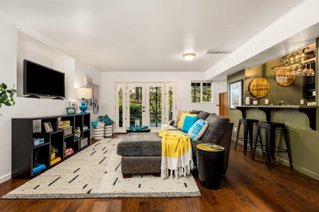 17082 Alioto Dr, Grass Valley, CA 95949