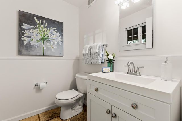 17082 Alioto Dr, Grass Valley, CA 95949