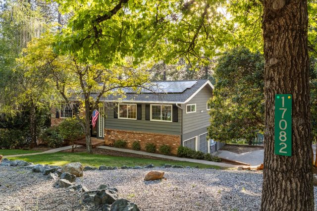 17082 Alioto Dr, Grass Valley, CA 95949