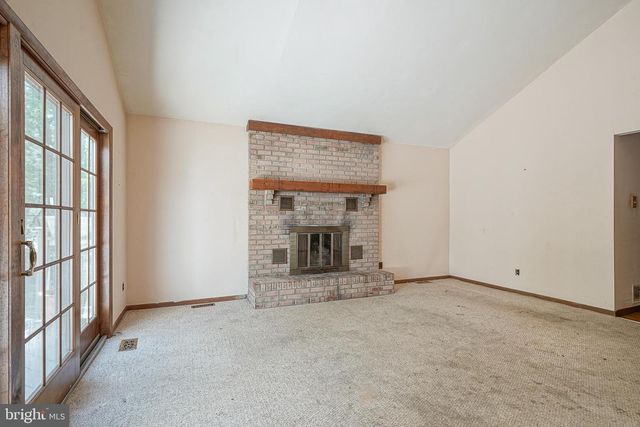 14 FLETCHER BLVD, Sicklerville, NJ 08081