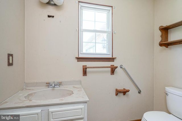 14 FLETCHER BLVD, Sicklerville, NJ 08081