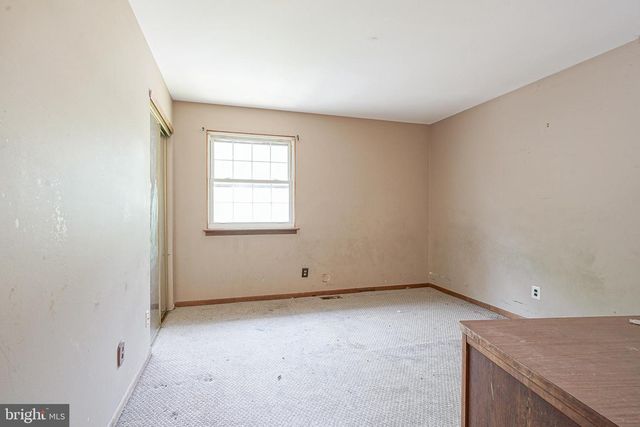 14 FLETCHER BLVD, Sicklerville, NJ 08081