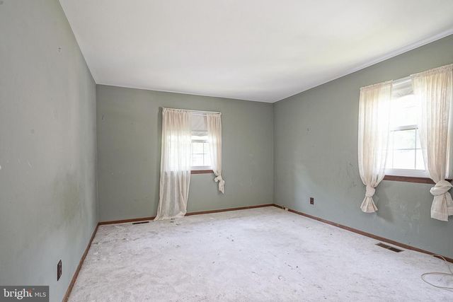 14 FLETCHER BLVD, Sicklerville, NJ 08081
