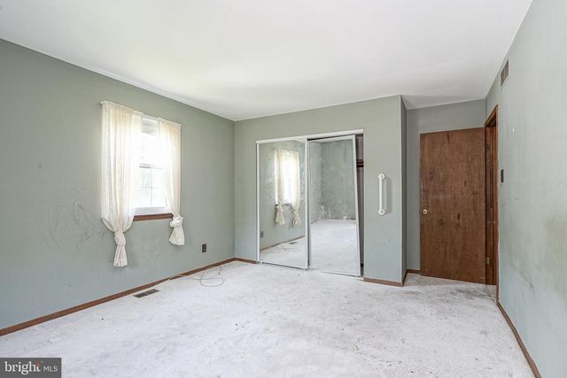 14 FLETCHER BLVD, Sicklerville, NJ 08081