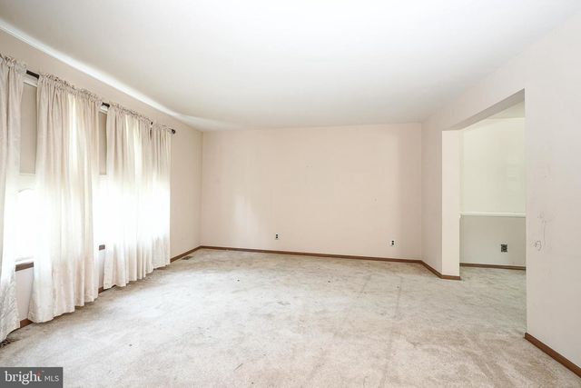 14 FLETCHER BLVD, Sicklerville, NJ 08081