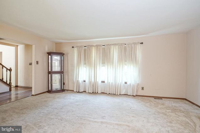 14 FLETCHER BLVD, Sicklerville, NJ 08081