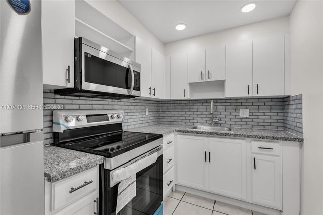 400 NE 18th Avenue 208, Homestead, FL 33033