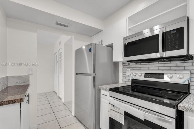 400 NE 18th Avenue 208, Homestead, FL 33033
