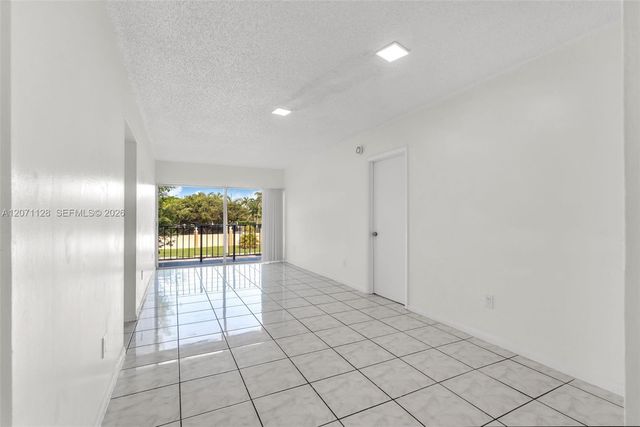 400 NE 18th Avenue 208, Homestead, FL 33033