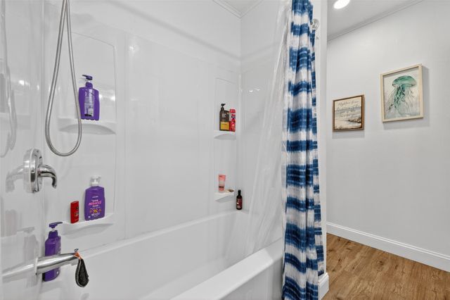500 S Pecan Creek Trail, Valley View, TX 76272