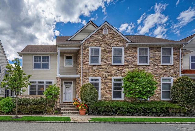 333 E Overlook, Port Washington, NY 11050